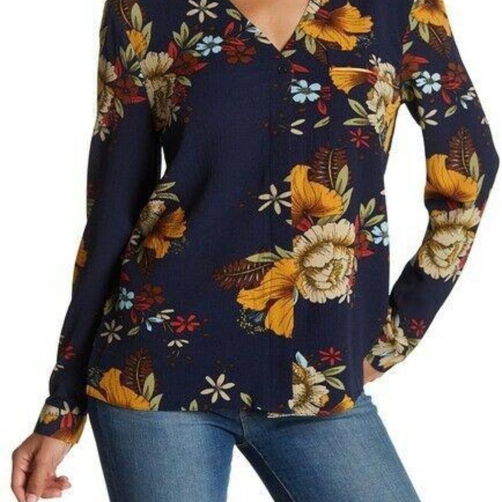 Vertigo Paris Printed Woven Button Front Blouse